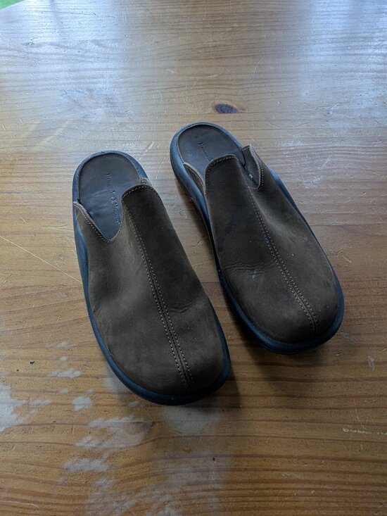 Hammacher Schlemmer Leather Slip-On Clogs / House Shoes